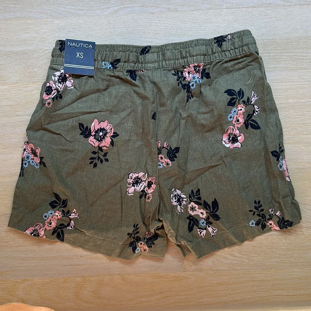 Nautical linen shorts 5”, NWT
